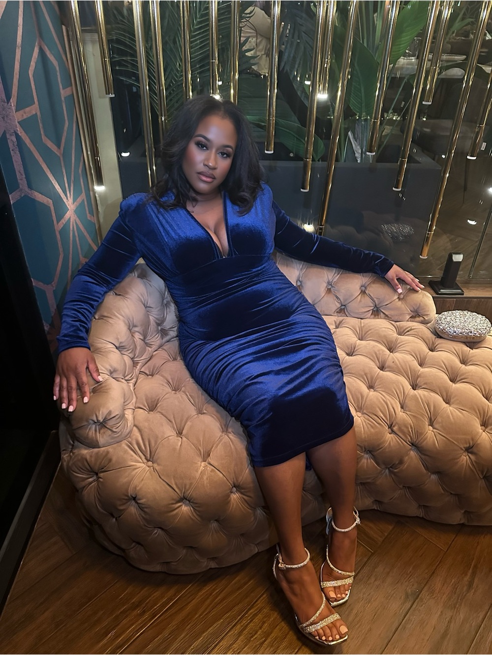 💙 SHEIN Royal Blue Velvet Bodycon Dress 💙 - Picture 2 of 3